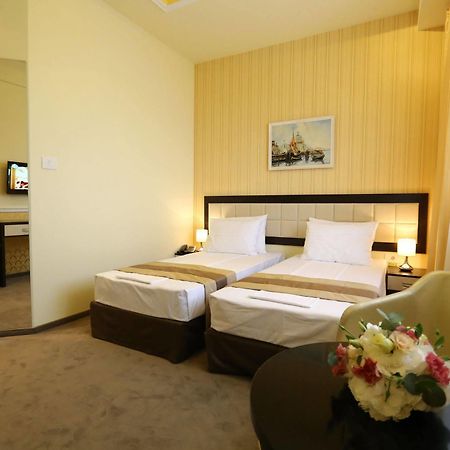 Best Western Plus Briston オトペニ エクステリア 写真
