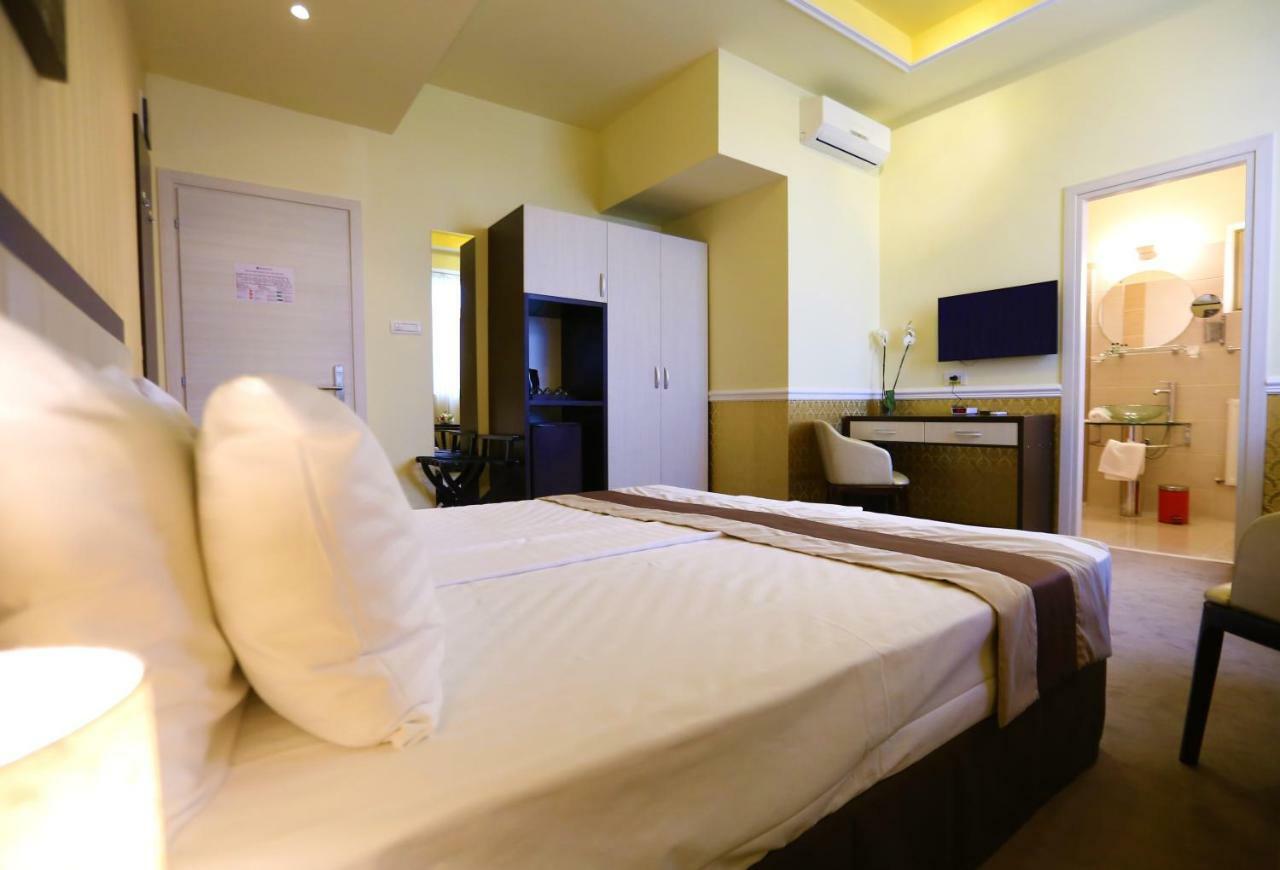 Best Western Plus Briston オトペニ 部屋 写真