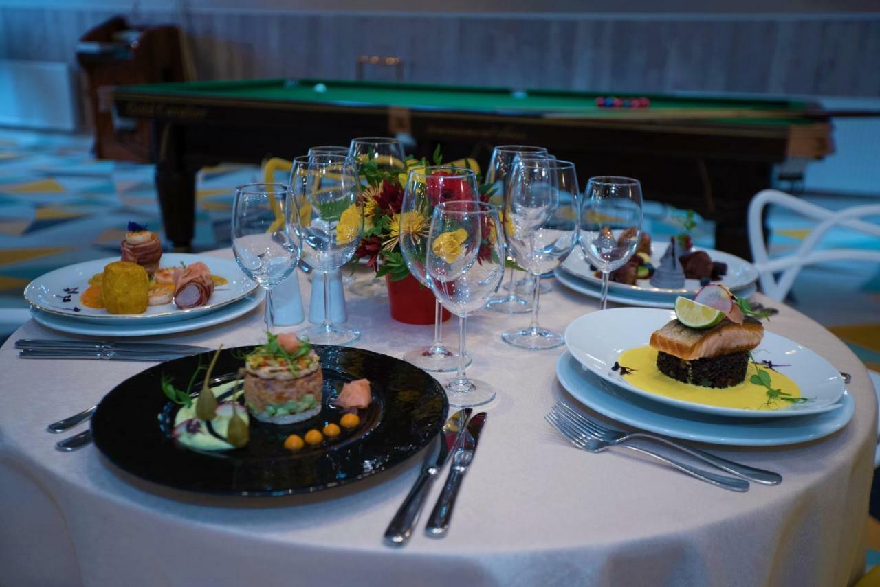 Best Western Plus Briston オトペニ エクステリア 写真